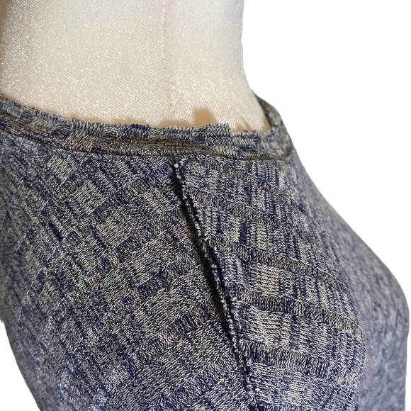 Umgee women's small oversized fit exposed seam pullover heather blue knit top - Picture 4 of 9